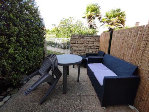 Apartamento Studio Avec Terrasse Et Parking 200m Plage Et Commerces