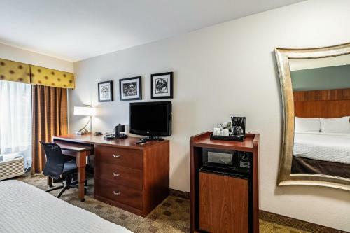 Clarion Hotel Portland Airport