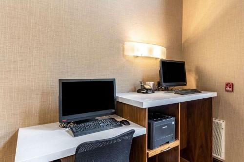 Clarion Hotel Portland Airport
