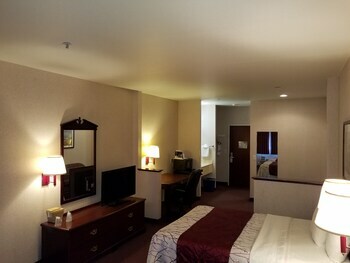 Guesthouse Hotel & Suites Portland