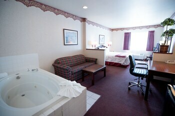Guesthouse Hotel & Suites Portland