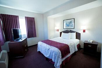 Guesthouse Hotel & Suites Portland