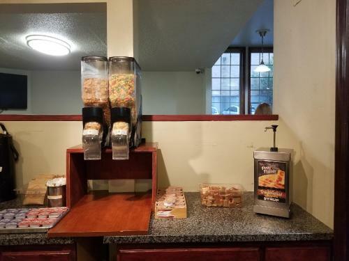 Hotel Howard Johnson Portland Airport