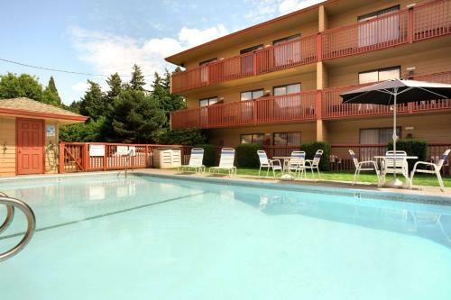 Hotel Howard Johnson Portland Airport