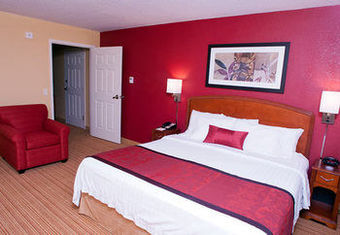 Hotel Courtyard Middlebury