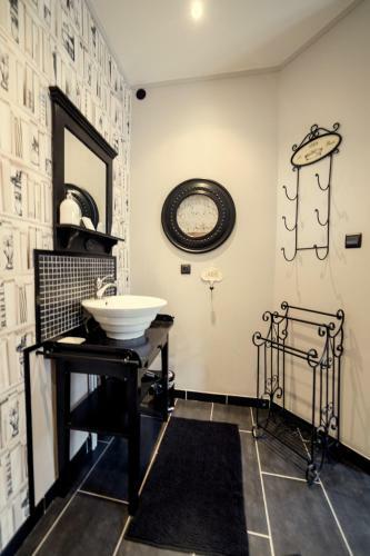 Hostal Aux Petits Bonheurs