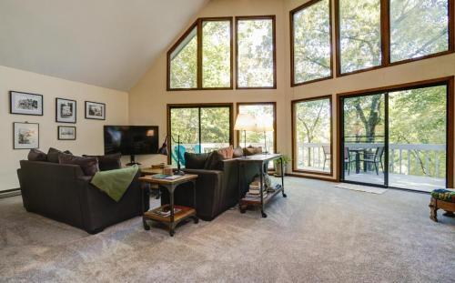 The Oak Lake House On Wanteska