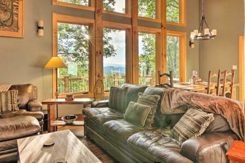 Stony Point Cabin With Hot Tub And Sunset Views!