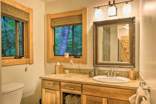 Stony Point Cabin With Hot Tub And Sunset Views!