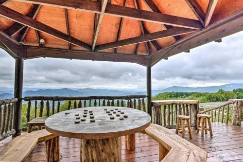 Mountain Air Family Home With Deck And Game Room!