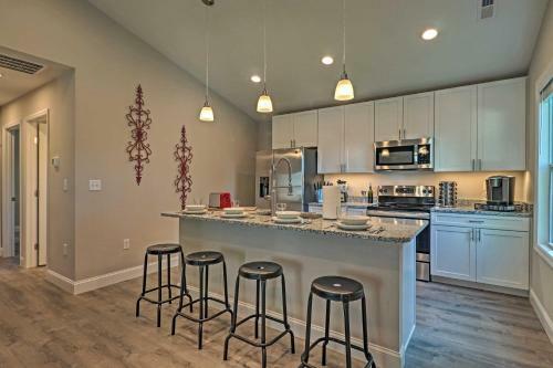 Charming Candler Cottage 12 Mi To Asheville!