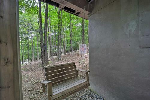 A-frame Cabin With Hot Tub About 1 Mi To Beech Mountain!