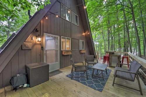 A-frame Cabin With Hot Tub About 1 Mi To Beech Mountain!