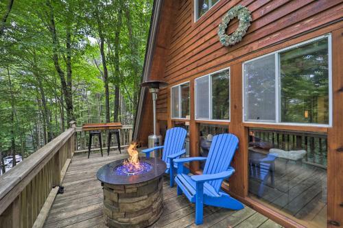 A-frame Cabin With Hot Tub About 1 Mi To Beech Mountain!