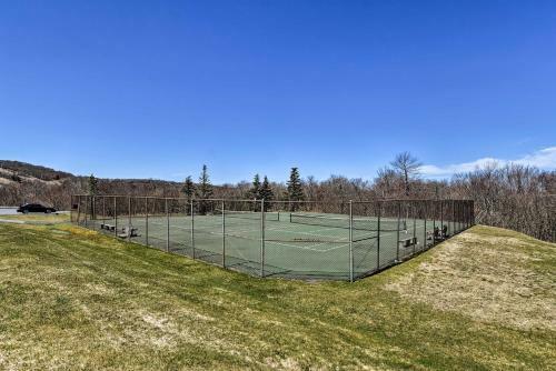 Apartamento Beech Mountain Resort Condo With Heated Pool And More!