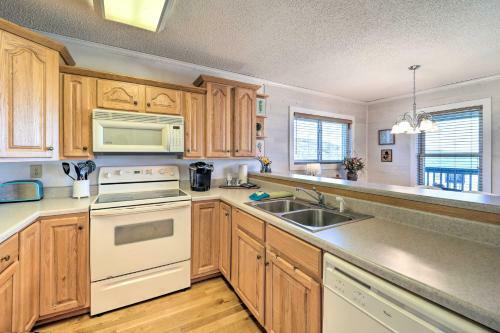 Apartamento Beech Mountain Resort Condo With Heated Pool And More!