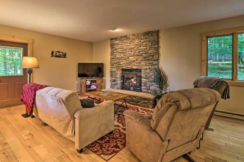 Updated Beech Mountain Home With Deck And Grill!