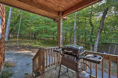 Updated Beech Mountain Home With Deck And Grill!