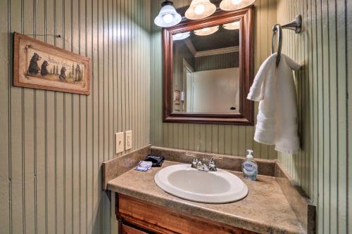 Apartamento Beech Mountain Retreat With Decks And Mtn Views!