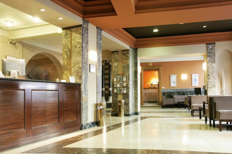 Hotel Oriente Atiram