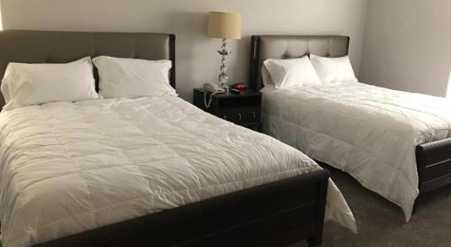 Hotel Ambassador Inn