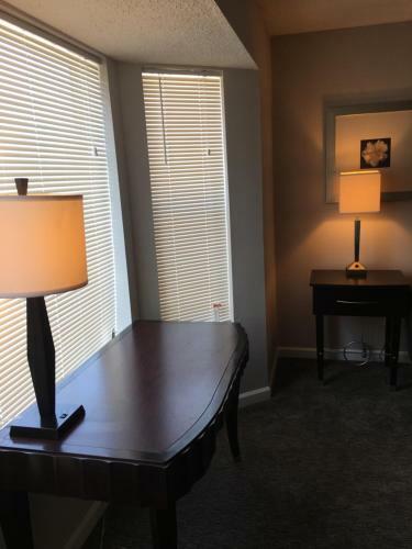 Hotel Ambassador Inn