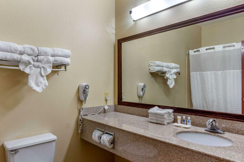 Hotel Comfort Suites Plainview