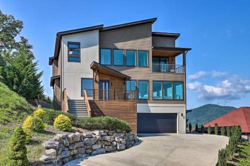 Luxe Asheville Home With Stunning Mountain View