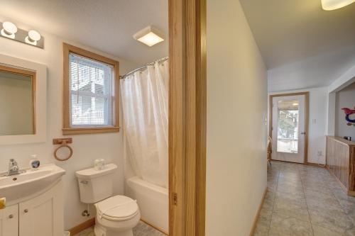 Whale Inn 208