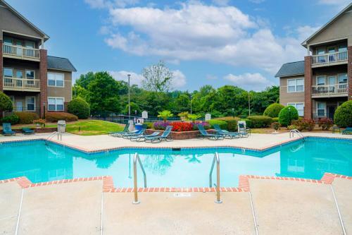 Apartamento Viagem Spacious 2br With Gym, Pool & Balcony
