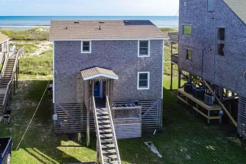 By The Sea Hatteras 380