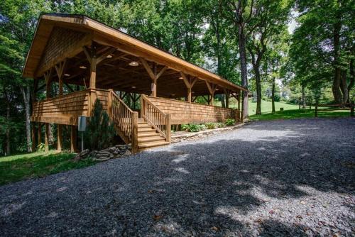 Lodge The Poplars At Bearwallow Mountain