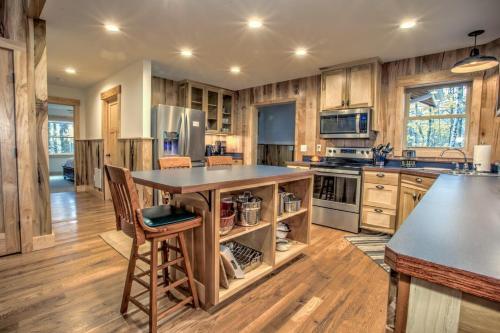 Lodge The Poplars At Bearwallow Mountain