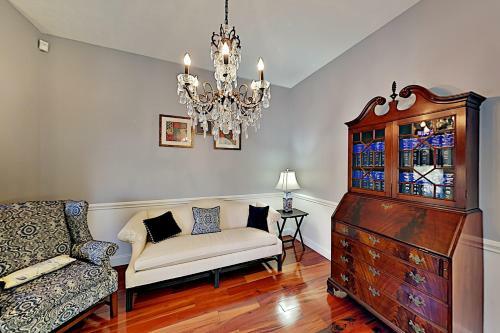 Jeter Mountain Manor