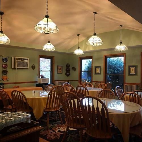 Posada Laughing Heart Lodge