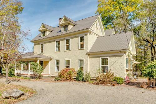 Spring Creek Farmhouse