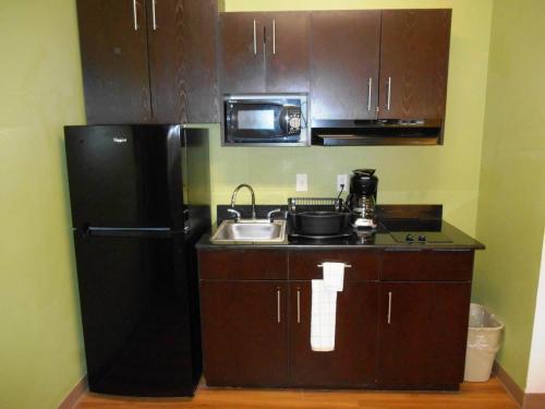 Hotel Studio 6 Kenedy