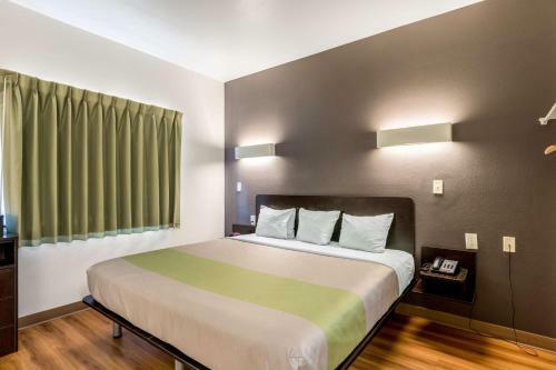 Hotel Studio 6 Kenedy