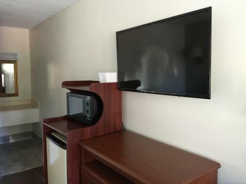 Motel Red Carpet Inn & Suites