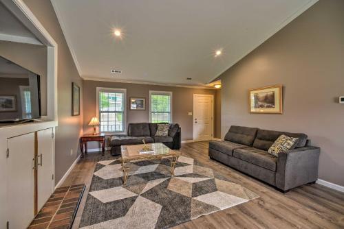 Morehead City Getaway With Yard 4 Mi To Beach!