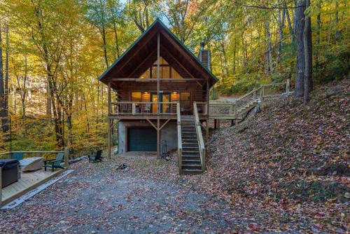 Candle Creek Lodge W/ Hot Tub!