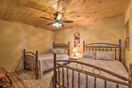 Murphy Cabin With Mountain Views And Fire Pits!