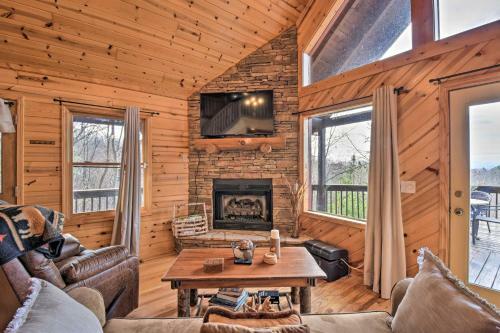 Murphy Cabin With Mountain Views And Fire Pits!