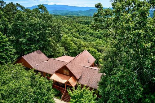 Large Murphy Cabin With Hot Tub And Mtn Views!