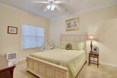 Oceanview 4br/4ba Condo, Steps To Beach/pool