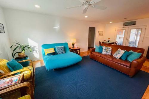 Oak Island Cottage Minutes To Long Beach!