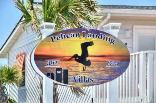 Pelicans Landing 7-lighthouse Landing