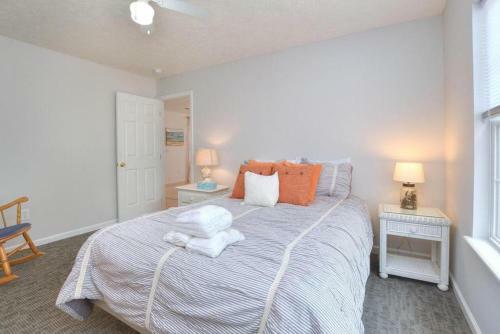 Cozy Coastal Cottage