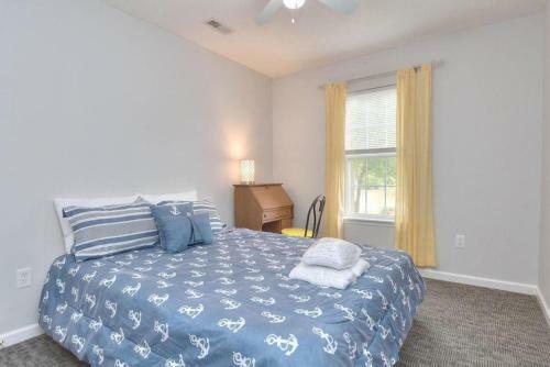 Cozy Coastal Cottage