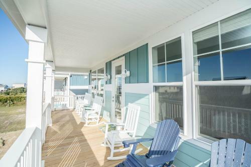 Enjoy The Coastal Breeze In This Pet Friendly Home